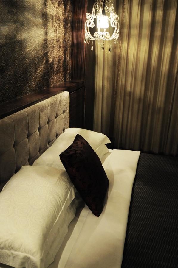 The Riverside Hotel & Motel Kaohsiung Exterior photo