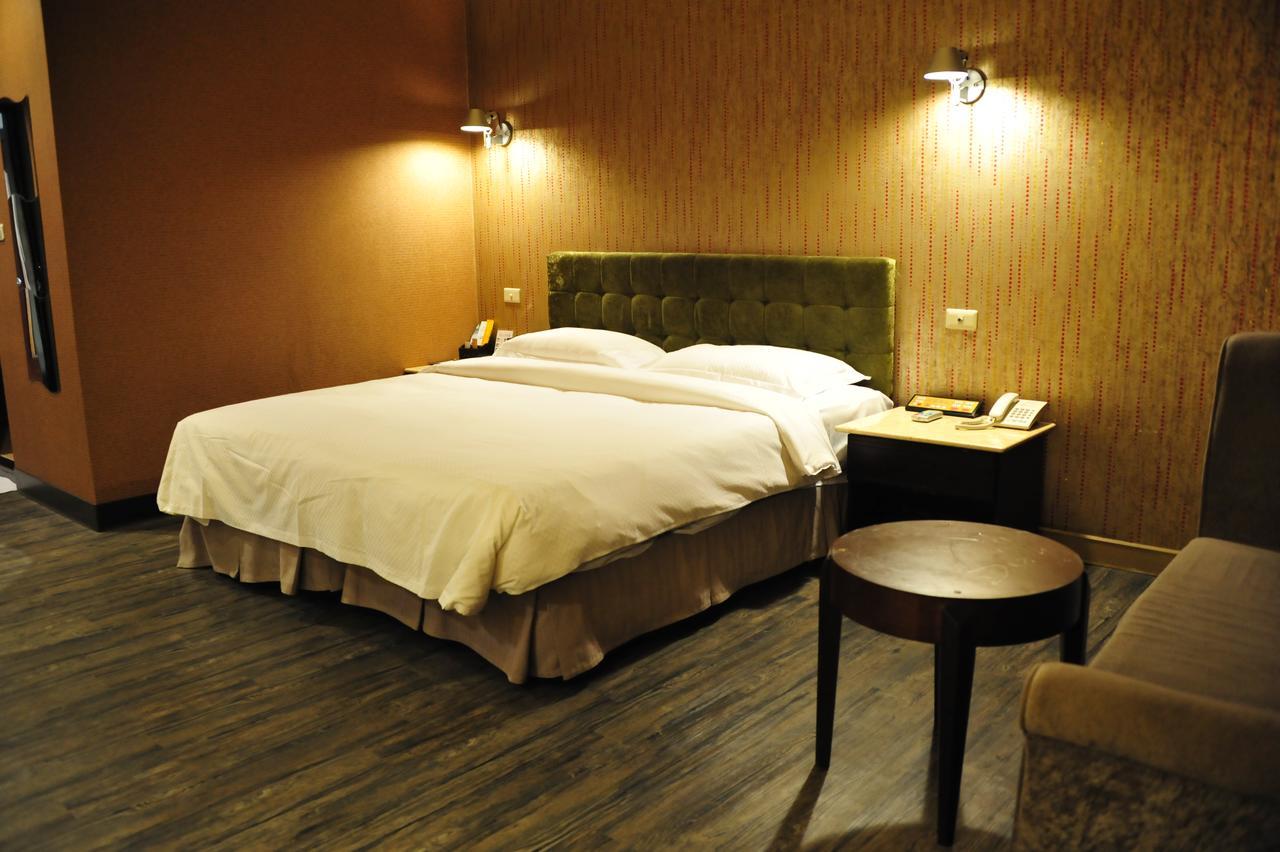The Riverside Hotel & Motel Kaohsiung Exterior photo