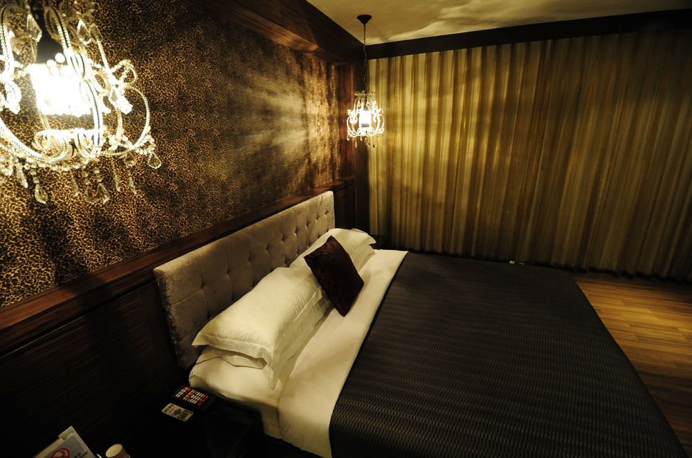 The Riverside Hotel & Motel Kaohsiung Exterior photo