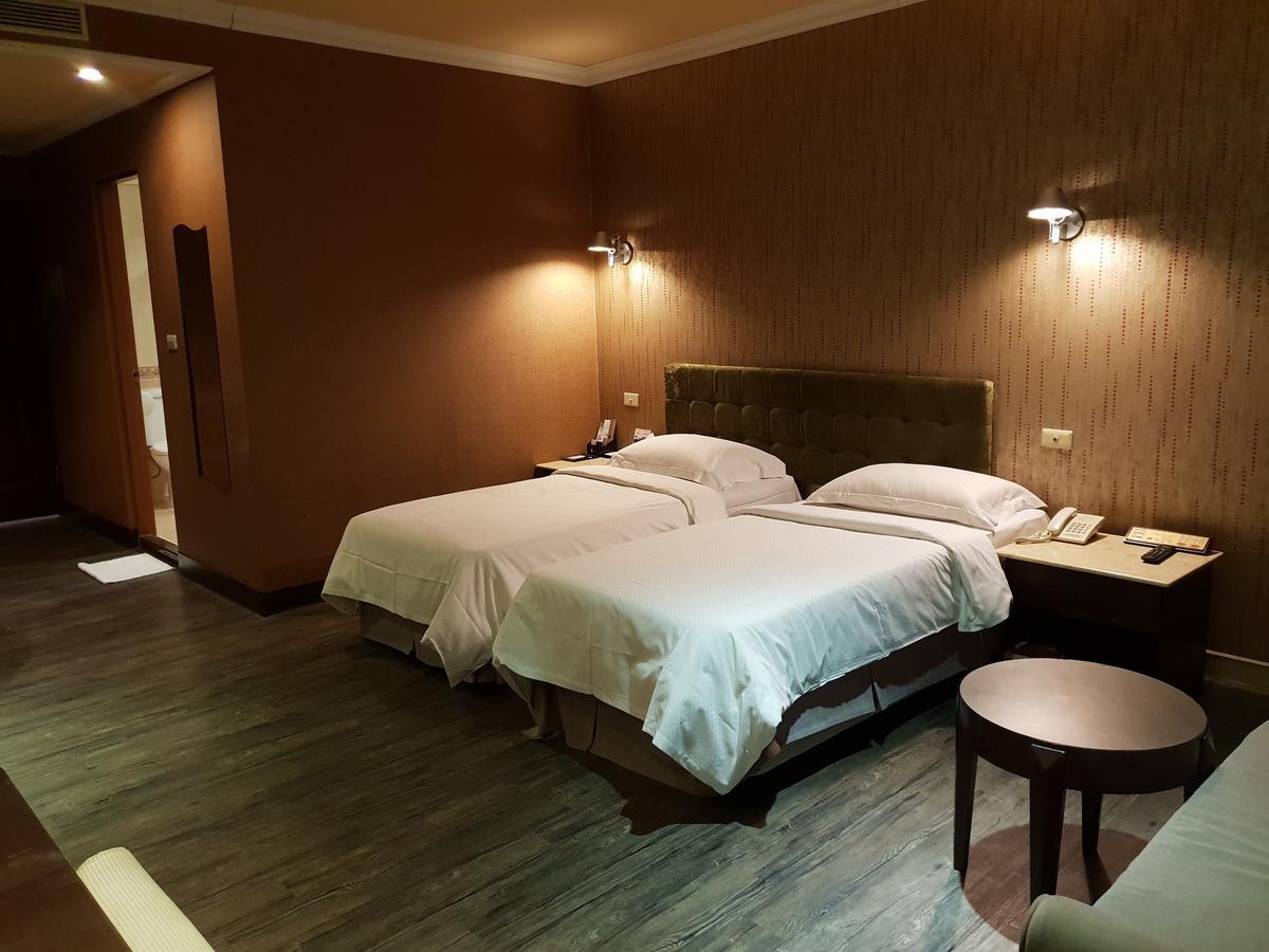 The Riverside Hotel & Motel Kaohsiung Exterior photo